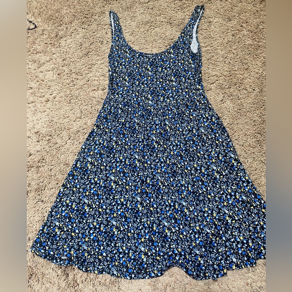 ✨American Eagle Floral Flowy Dress✨